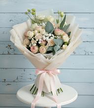 Букет цветов из:  Розы и Лизиантусы в Спорном