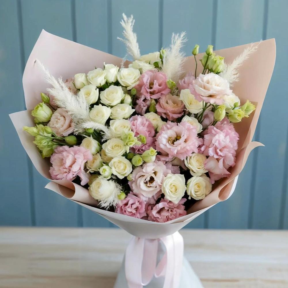 Букет цветов из: Альстромерии и Розы в Спорном