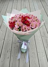 Букет цветов из:  Альстромерии #REPLACE_PRED# Спорном