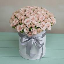 Цветочная композиция из Розы в шляпной коробке в Спорном