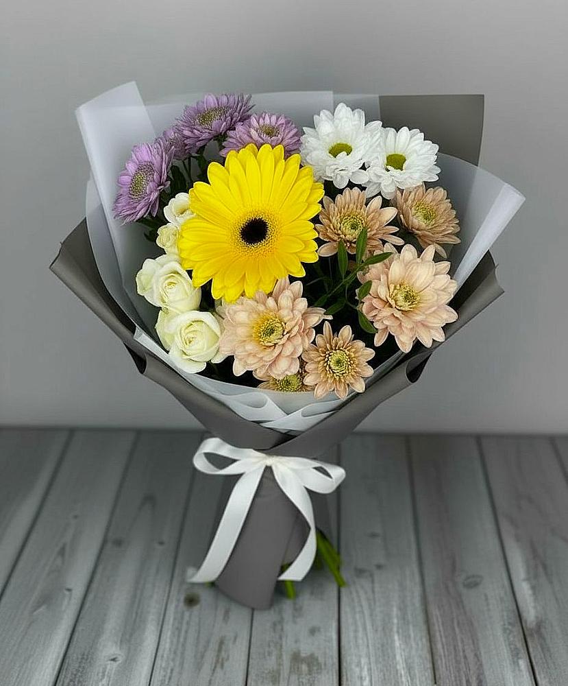 Букет цветов из: Розы, Герберы и Хризантемы в Спорном