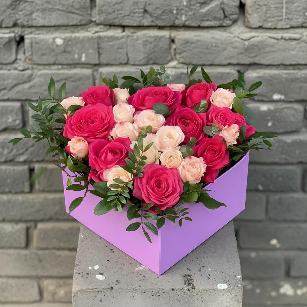 Цветочная композиция из Розы в коробке в Спорном
