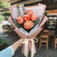 Букет цветов из:  Розы в Спорном