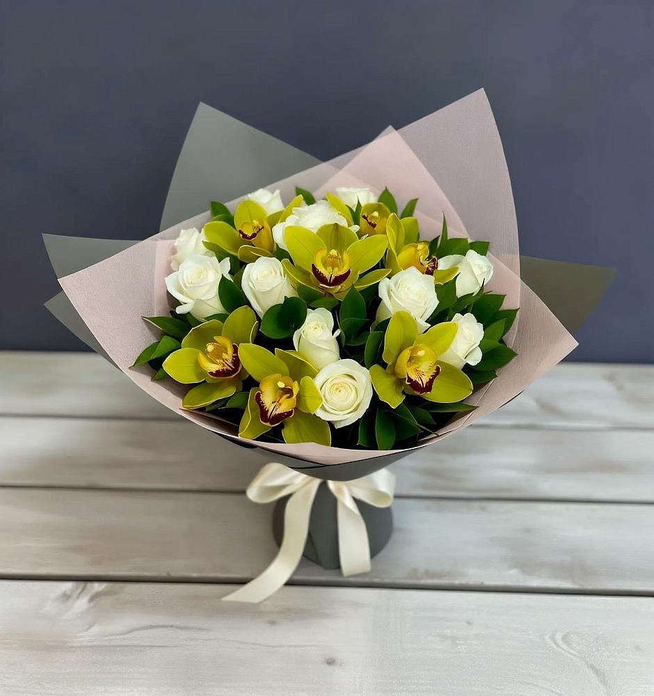 Букет цветов из: Орхидеи и Розы в Спорном