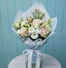 Букет цветов из:  Розы и Лизиантусы в Спорном