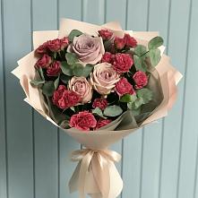 Букет цветов из:  Гвоздики и Розы в Спорном