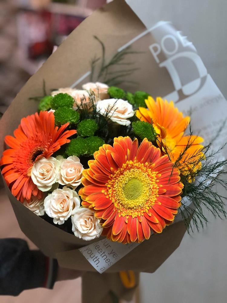 Букет цветов из: Герберы, Хризантемы и Розы в Спорном