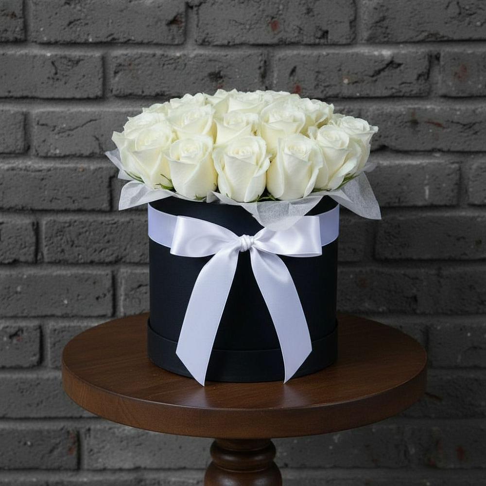 Цветочная композиция из Розы в шляпной коробке в Спорном