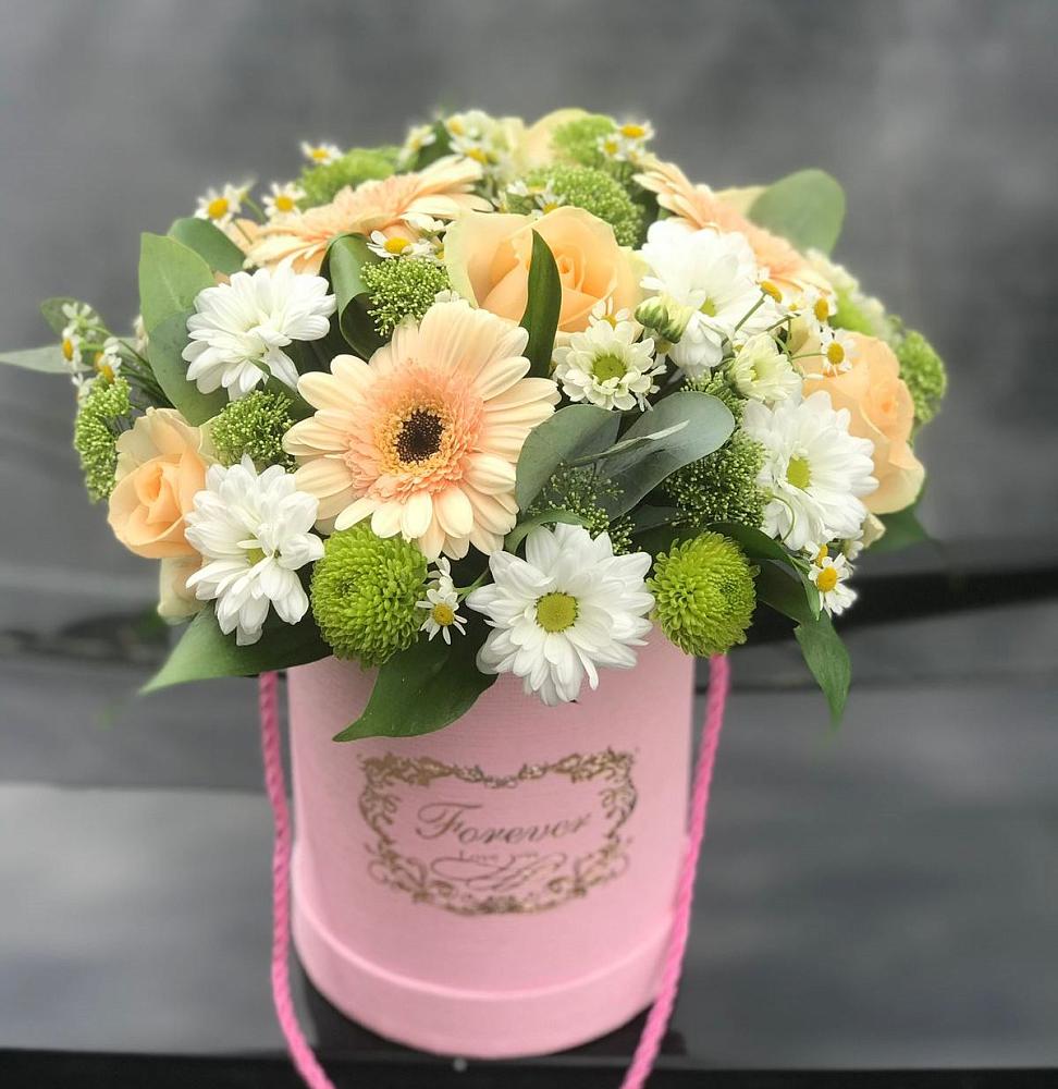 Цветочная композиция из Розы, Герберы и Хризантемы в шляпной коробке в Спорном