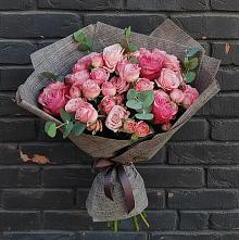 Букет цветов из:  Розы #REPLACE_PRED# Спорном