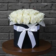 Цветочная композиция из Розы в шляпной коробке в Спорном